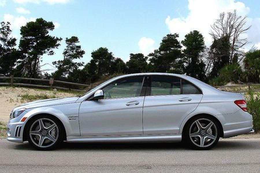  Mercedes-Benz C63 AMG by RENNtech 2008 года  (фото 11 из 13)